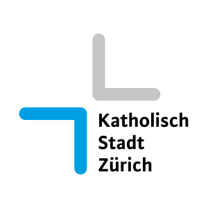 Logo mit zwei rechtwinkligen Linien, eine blau und eine grau, die ein unvollständiges Quadrat bilden. Der Text lautet "Katholisch Stadt Zürich" in schwarzen Buchstaben.
